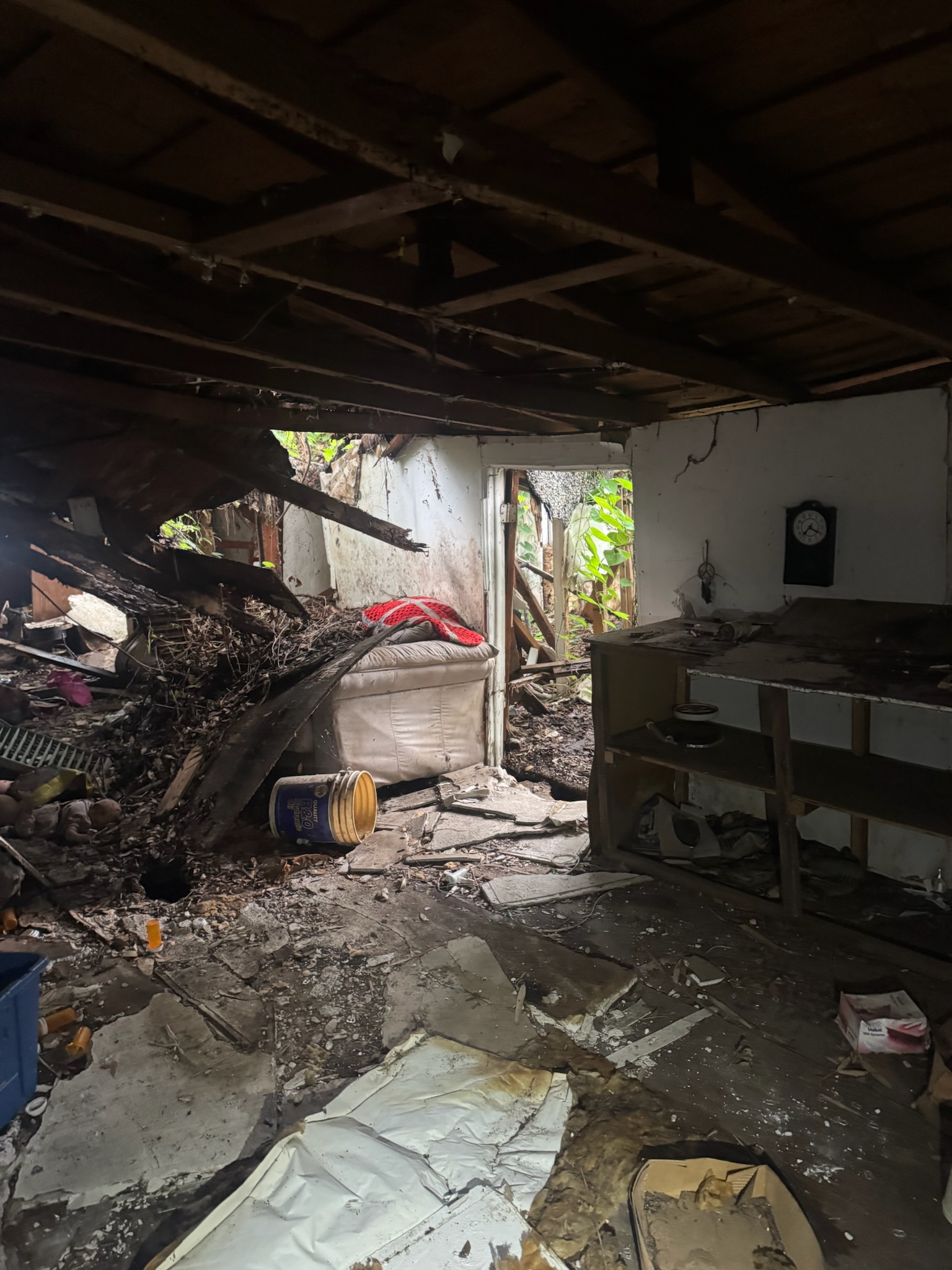 Roof begins to cave in as Jeremy exits